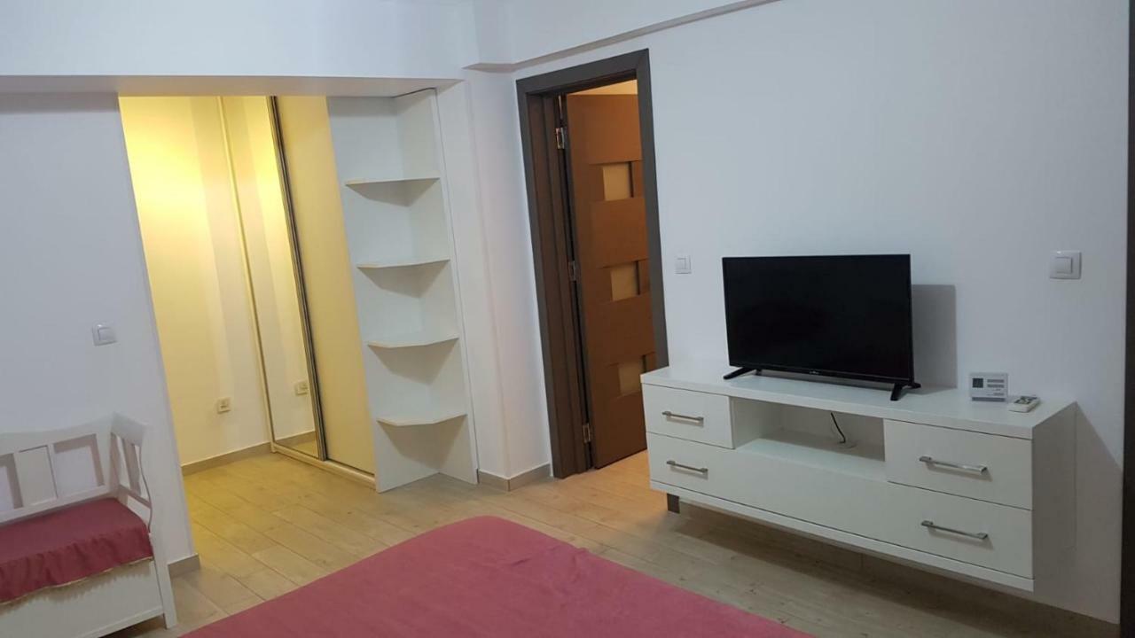 Tina Apartament 2 Craiova Exterior foto